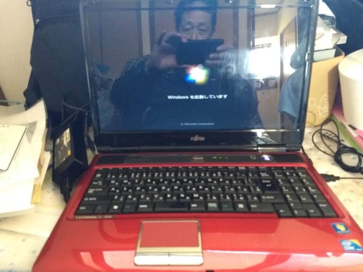 Fujitsu LIFEBOOK AH550/3A Windows10へアップグレード及びSSD換装｜パソコン修理山口