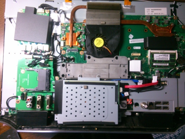 Toshiba Qosmio DX98M内部｜パソコン修理山口